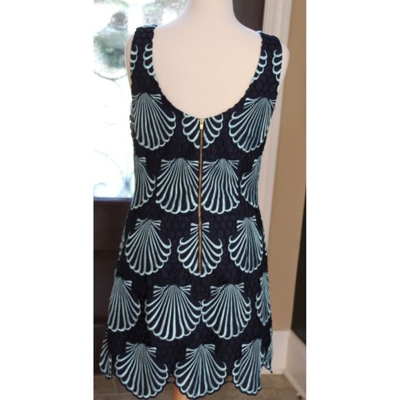 Lilly Pulitzer Delia Scalloped Hem Shells Shift Dress Size 10 - Picture 2 of 10